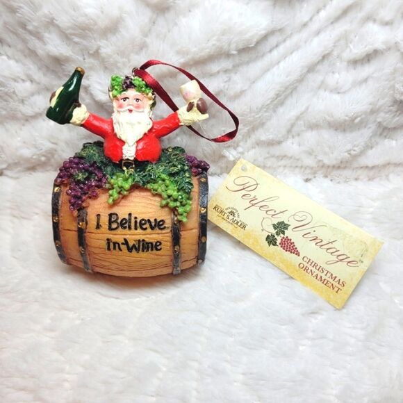 Kurt Adler I Believe in Wine Ornament Santa Claus Sitting on Barrel D0810 New - Picture 1 of 9